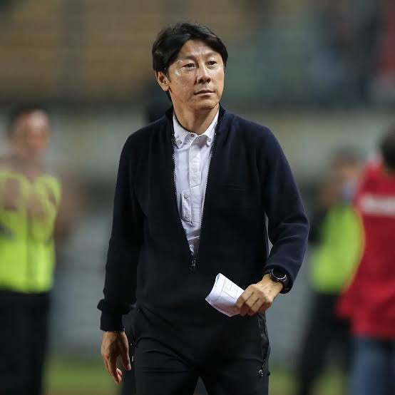 plesbol_'s tweet photo. Xabi membangun Leverkusen dari nol
Pep membangun City dari nol

Tapi percayalah, Shin Tae Yong membangun Indonesia dari minus..

#InSTYWeTrust #LatihanPassing https://t.co/xvBXVqnrxu