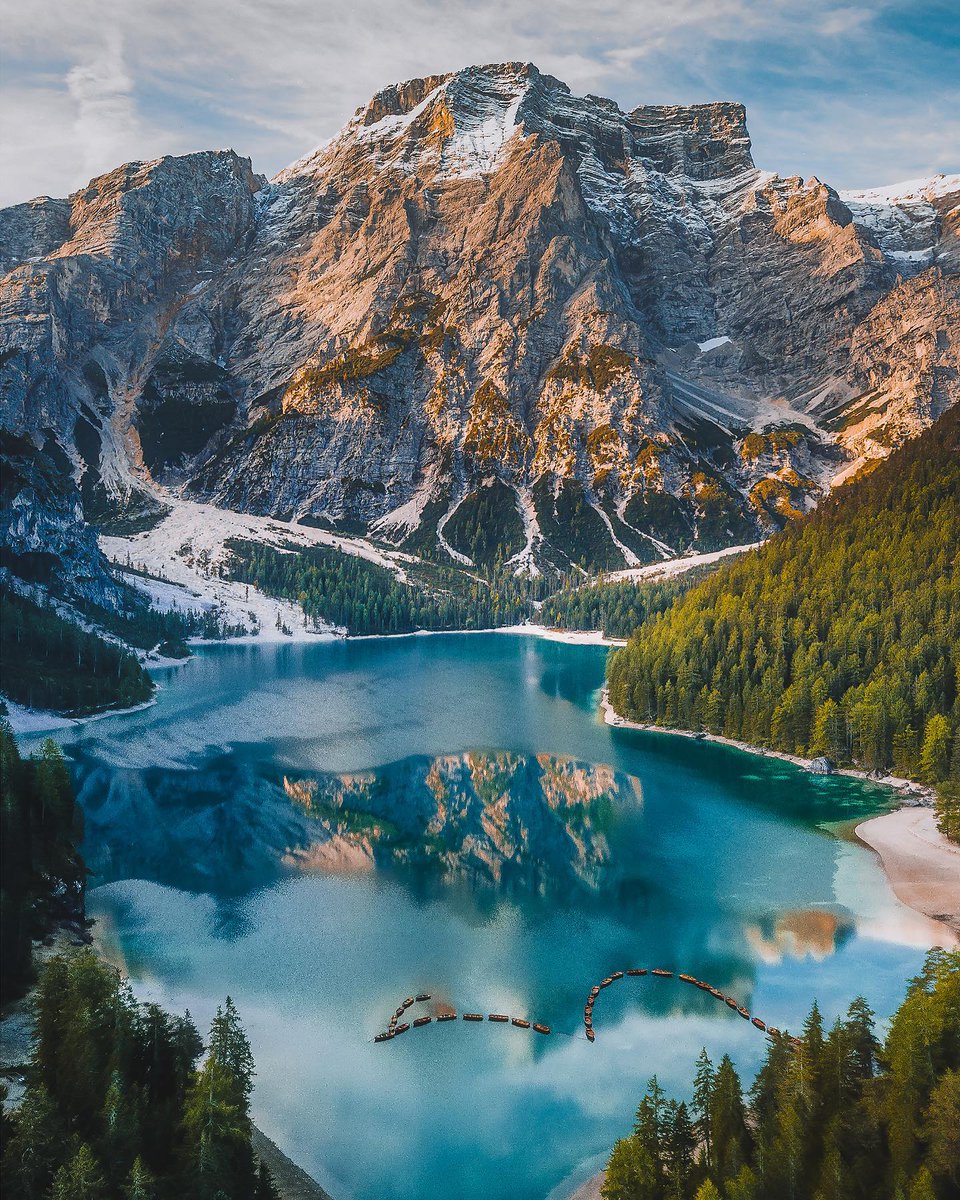 On Earth Day, let’s wonder at our landscapes and preserve the environment with simple gestures. 🌍 Help us protect Italian paradises like Fanes-Sennes-Braies, every day. 🏞️ 📍 @altoadige_info 📷 IG samisrt #italiait #ilikeitaly #travelinitaly #SceneryIt #worldearthday