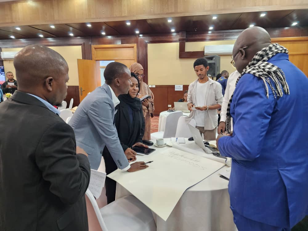 acsea_54's tweet photo. In view of the launch of the #six30 campaign, participants brainstorm on the linkages between energy poverty, climate vulnerability and resilience building in Sub-saharan Africa. https://t.co/5sH9s1zapq