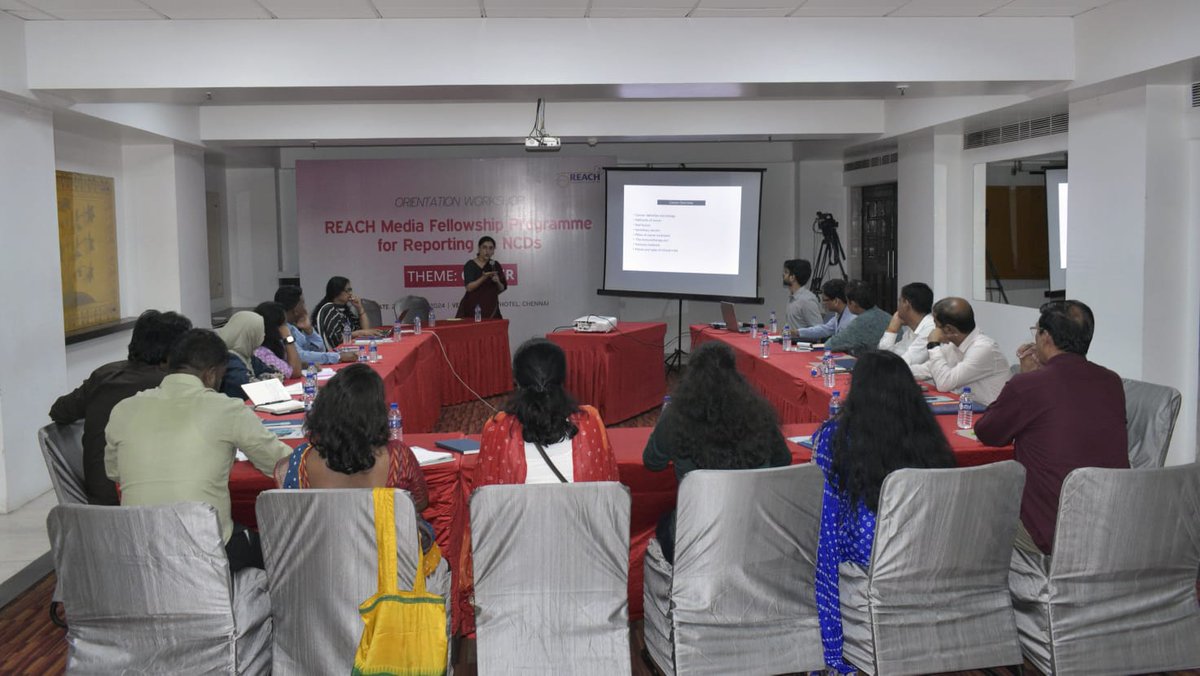 Kicking off our two-day Media Fellowship workshop for Reporting on NCDs (Cancer) with insights from @DrNikitaMehra, Oncologist & Sr Assoc Prof at @CI_WIA, delivering a thorough overview of cancer to a room of 16 journalists from across the country