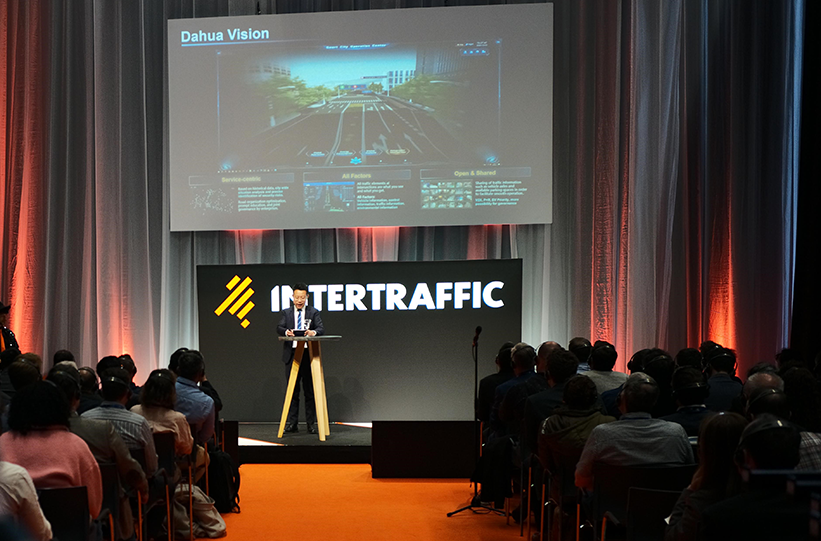 DahuaHQ's tweet photo. 🗓️ Recently at Intertraffic Amsterdam 2024, Mr. Wang Jun impressed with his keynote speech on Dahua's vision for intelligent traffic, milestone achievements, and pioneering solutions.
Find out more https://t.co/mD8irdhAx2
#Dahua #intertraffic #intertrafficamsterdam https://t.co/CqSIqycG3w