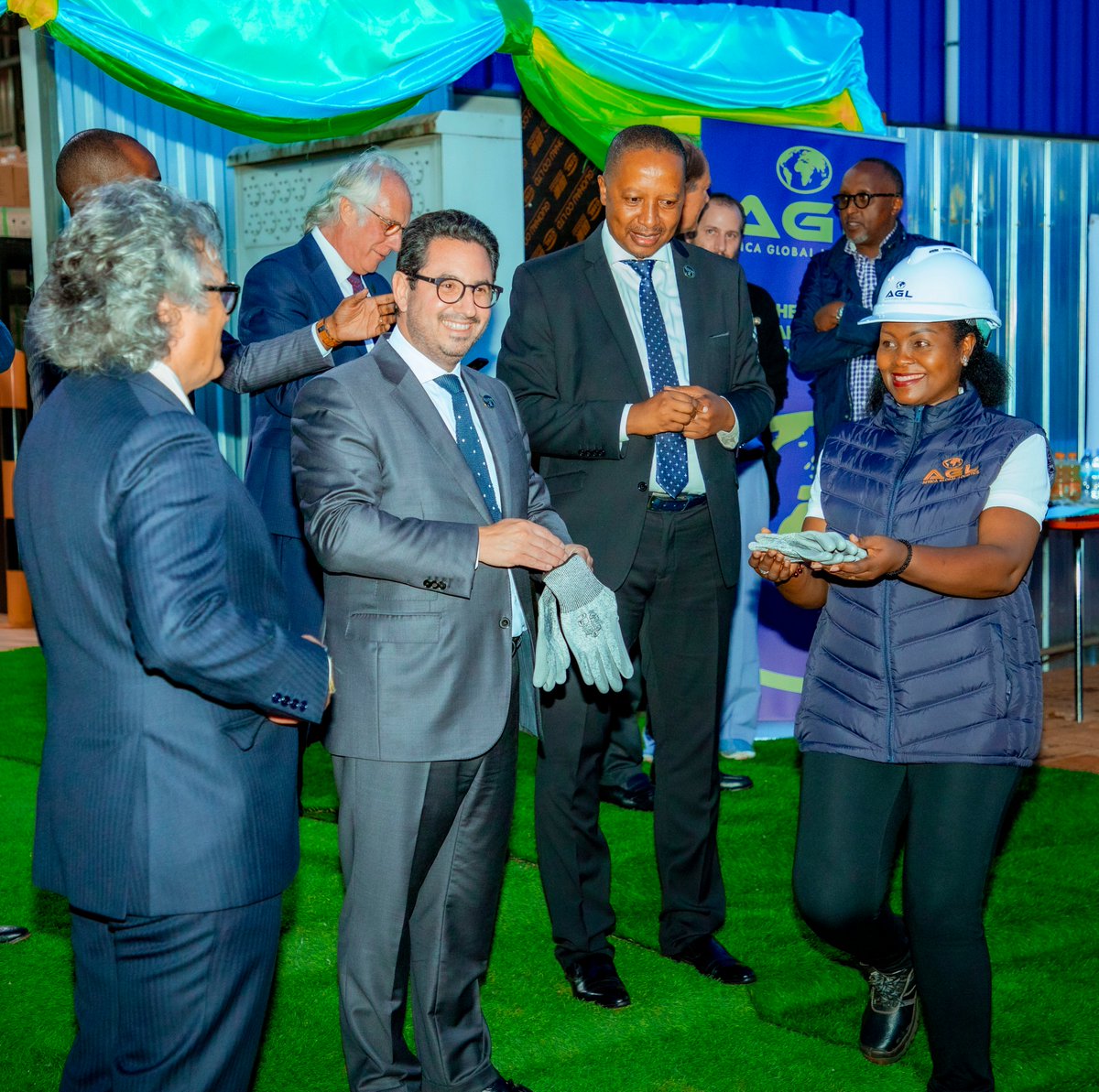 AGLgroup_'s tweet photo. 🌟 Paving the path for Rwanda's future! 

On April 15, 2024, AGL Rwanda breaks ground on the extension of its logistics warehouse at KSEZ (Kigali Special Economic Zone), marking a significant milestone in our commitment to Rwanda's economic development. 🏗️

#AGL #extension https://t.co/5yCRk6ZqJN