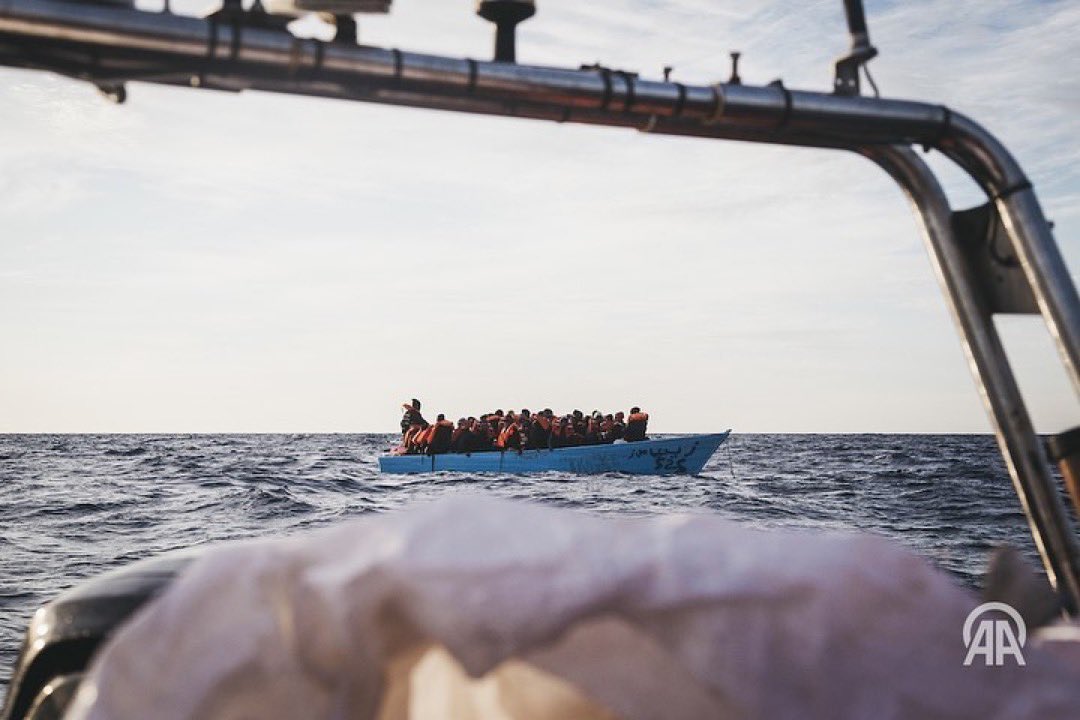borjaabargues's tweet photo. El antiguo pesquero vasco de la ONG Salvamento Marítimo Humanitario de España, rescató a 43 personas, en su mayoría procedentes de Bangladesh, en la zona SAR de Libia (Mediterráneo Central).
📷 Borja Abargues / @anadoluimages https://t.co/odXkqHNBm2