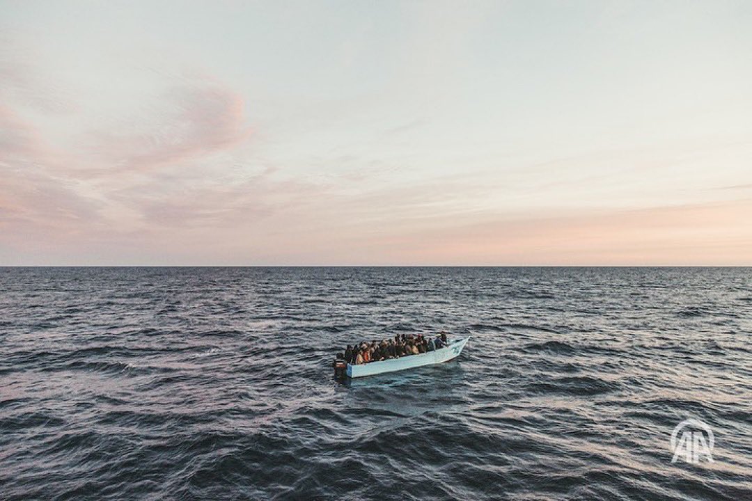 borjaabargues's tweet photo. El antiguo pesquero vasco de la ONG Salvamento Marítimo Humanitario de España, rescató a 43 personas, en su mayoría procedentes de Bangladesh, en la zona SAR de Libia (Mediterráneo Central).
📷 Borja Abargues / @anadoluimages https://t.co/odXkqHNBm2