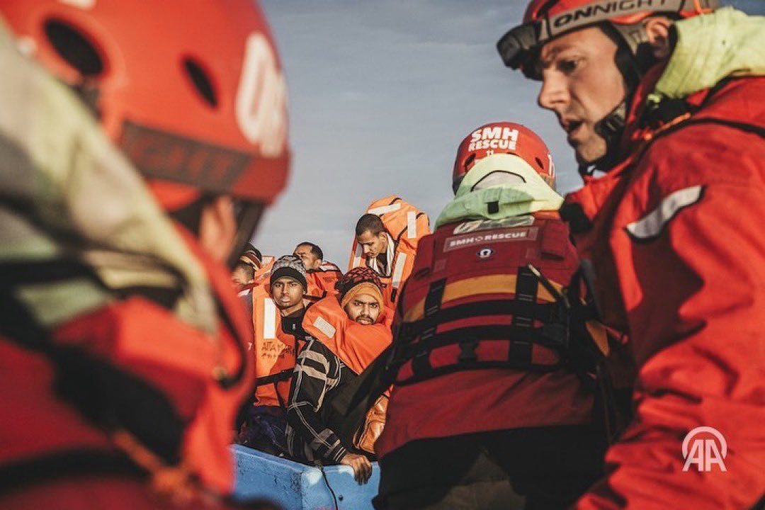 borjaabargues's tweet photo. El antiguo pesquero vasco de la ONG Salvamento Marítimo Humanitario de España, rescató a 43 personas, en su mayoría procedentes de Bangladesh, en la zona SAR de Libia (Mediterráneo Central).
📷 Borja Abargues / @anadoluimages https://t.co/odXkqHNBm2
