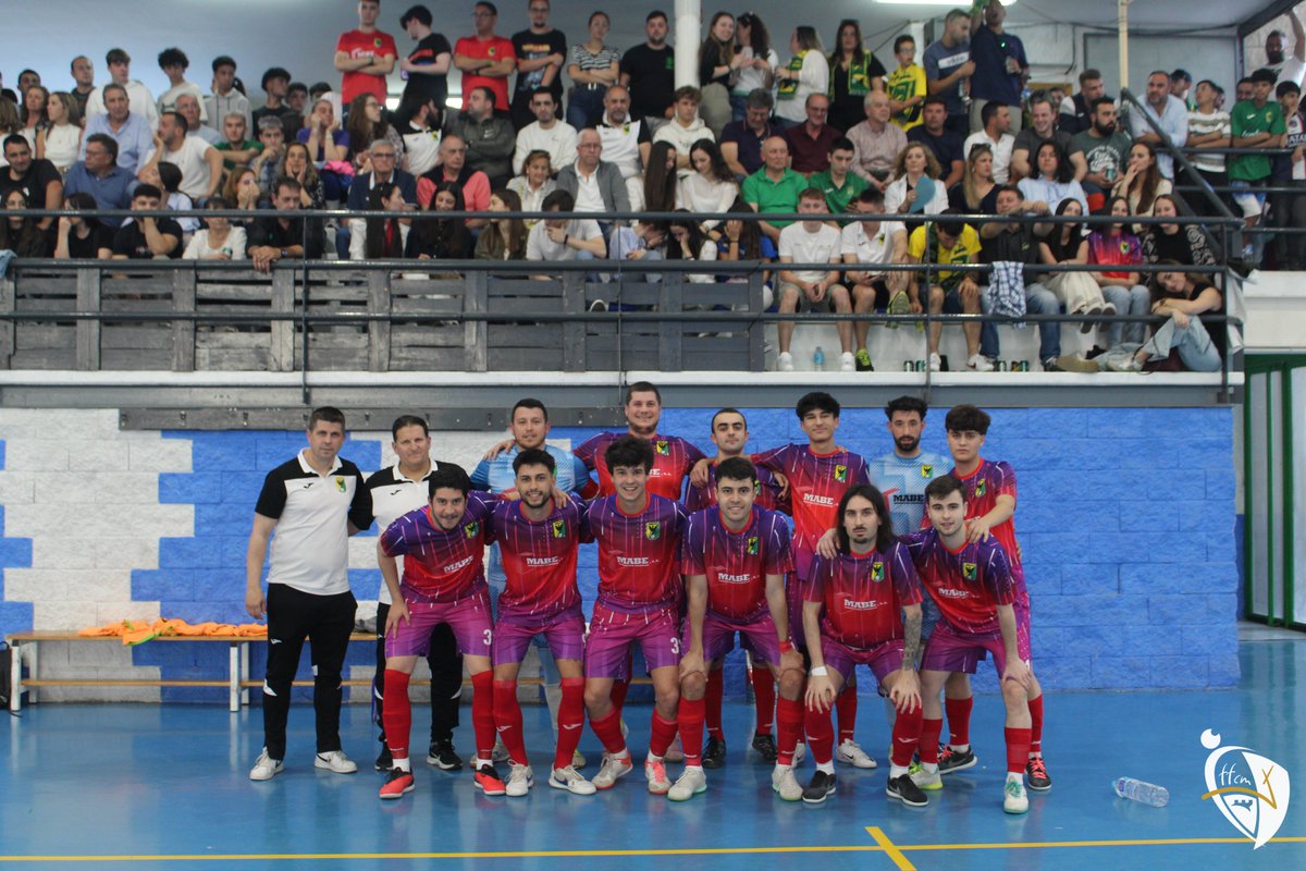 FFCM_es's tweet photo. 📸 GALERÍAS |

➕ de 9️⃣0️⃣ imágenes de "El Derbi de los Montes"

🆚 @fsmenasalbas - @aguilafs

🗣️ Excepcional ambiente en la grada

🔗 https://t.co/CfsjbdcXTM

#somosCLM | #genCLM https://t.co/PyjOKJ4P80