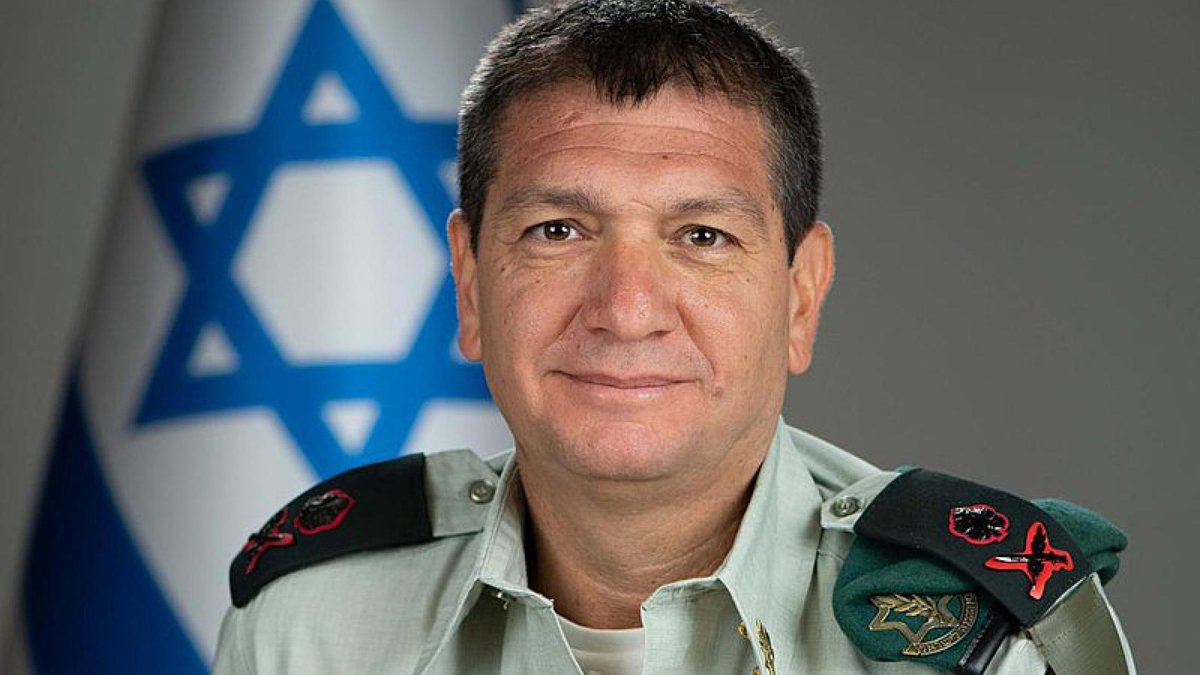 TV2000it's tweet photo. 🔴#MedioOriente Si dimette Aharon #Haliva, al comando dell'intelligence militare d'#Israele 

Il generale si assume la responsabilità dei fallimenti della sicurezza che hanno permesso a #Hamas di sferrare l'attacco del #7ottobre

#Israel #IsraelHamasWar #IsraelIranWar https://t.co/zwfhcz4Ff3