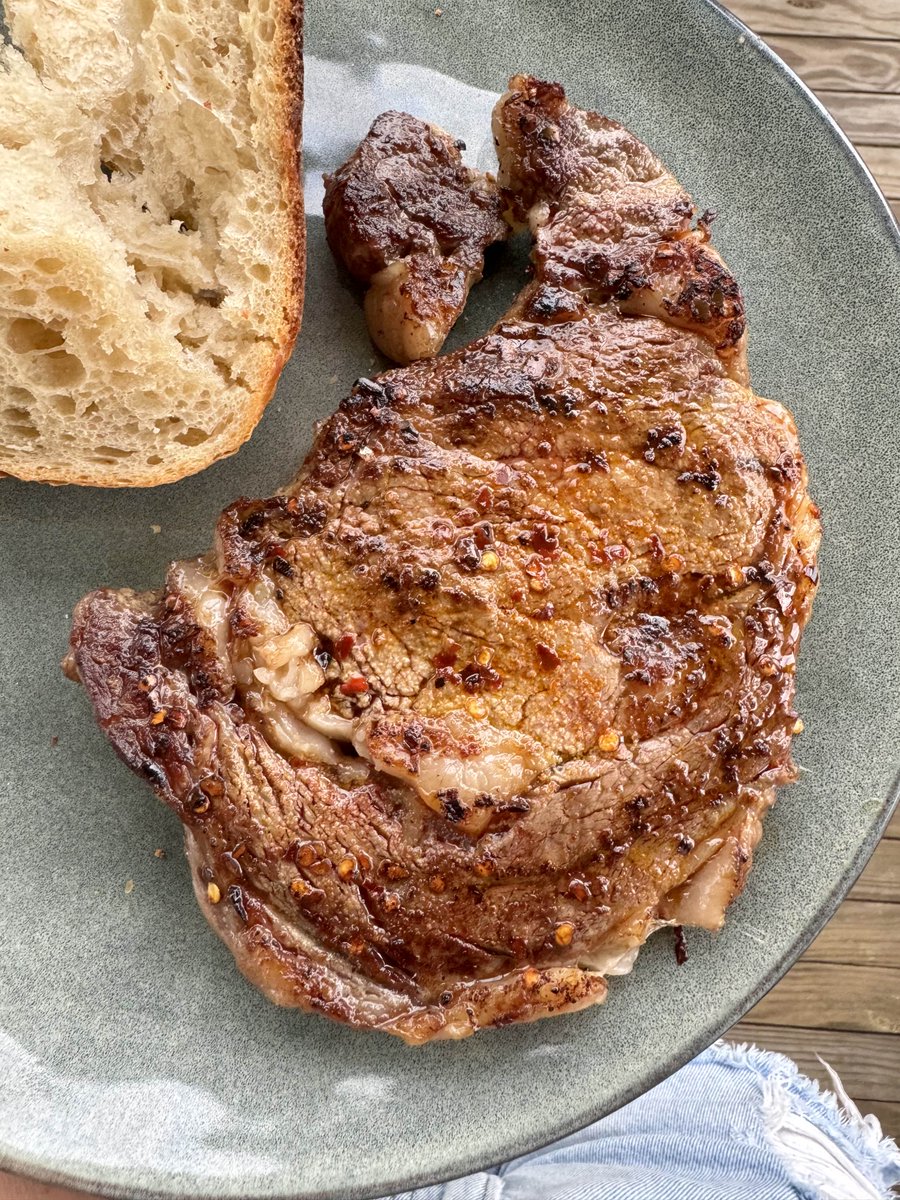 Cooked to perfection!!! The Baking Steel Mini-Griddle is the BEST!!! NEW blog post is up and learn more as to why I love it so much! katieuhran.com/blog/baking-st… #cook #protein #steak #health #wellness #healthylifestyle #healthychoices