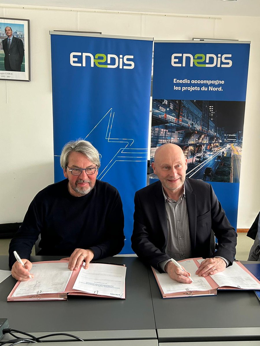 enedis_hdf's tweet photo. Retour en images d'une journée pleine d'énergie⚡️dans le Cambrésis ! Aux côtés du @sidec59, @enedis a signé 2 conventions 📚d'#AutoconsommationCollective avec les maires de #Proville et de #Wambaix, soutenant ainsi la #TransitionEcologique locale ♻️ ! https://t.co/j52u4tGuvn