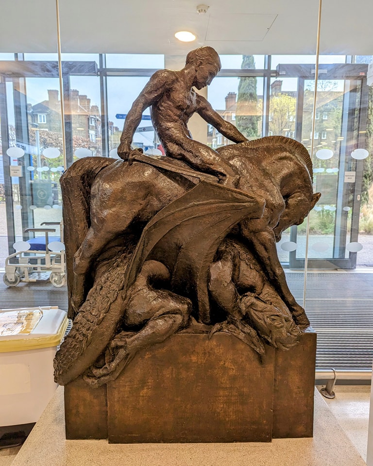 Happy St George's Day! Here's St George himself (and, of course, the dragon) just inside the Grosvenor Wing entrance to #Tooting's @StGeorgesTrust. If you'd like to support the hospital, you can do so via @GivingtoGeorges at stgeorgeshospitalcharity.org.uk