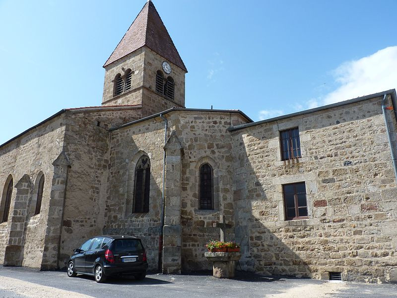 Eglise Saint-Pierre à #Saillant (#PuyDeDôme) L'église existait déjà au XIe siècle. De l'époque romane datent la travée précédant la nef et le clocher. Le choeur, deux travées de la nef, collatéraux et la tourel...
Suite 👉 monumentum.fr/monument-histo…
#Patrimoine #MonumentHistorique