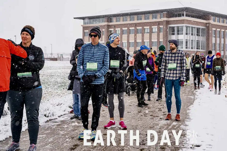 TomMustin's tweet image. Nothing like emceeing the Earth Day 5k/10k in a snow storm! Had a lot of fun with 300 fellow die hards. All proceeds benefited @ThompsonR2J Schools. Special thanks to Lisa Sinclair and @greeneventsco for putting on a great event. #springincolorado @CityofLoveland 
#run