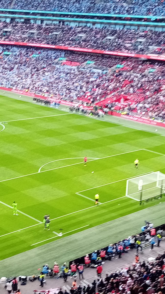 AdMezza's tweet photo. @BPete1970 ETH is clueless, I was watching from this seat, he hardly stood up and directed the team, times up even if we win the FA Cup I reckon. https://t.co/3FNWPQ8rTB