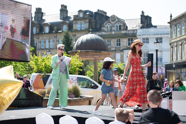 Harrogate BID is preparing to host a meeting next week to inform retailers on how they can still get involved with this year’s Celebration of Fashion.  #hdcc #harrogate #business #celebration #fashions loom.ly/HP5KmTI