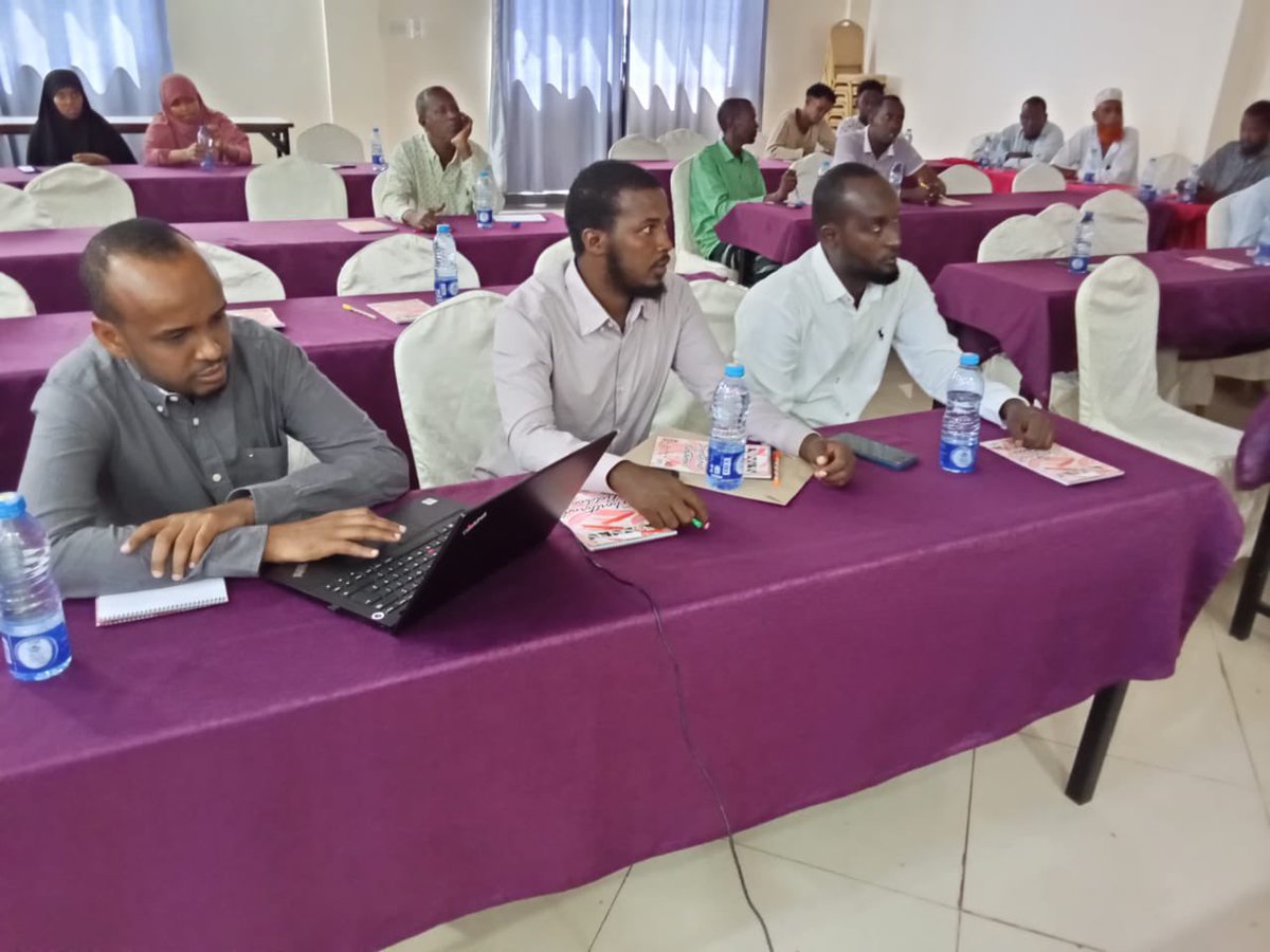 RBA, as the regulatory authority for retirement benefits in the country, brings its expertise to provide valuable training & guidance in this area. In attendance were @RBAKenya, County Pension Fund & MSEA Garissa. #EmpoweringMSEs @CsChelugui @Cooperatives_KE @JamesMureu @HRithaa