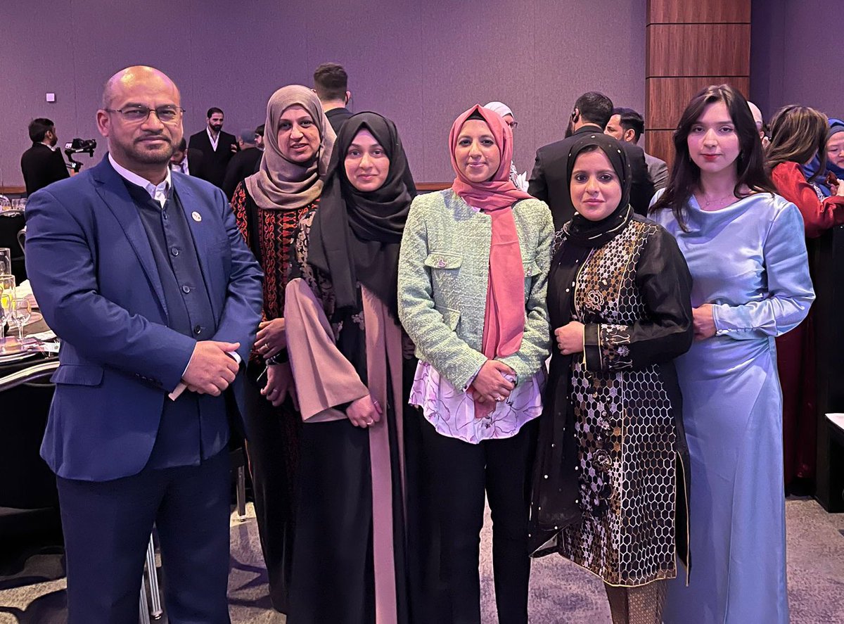 ✨MCB attends prestigious Islam Business Awards ✨ 👏🏻 Our team had a wonderful evening with @Islamchannel recognising British Muslims, the best in business excellence, with powerful speeches, networking and a great time for diverse communities to celebrate together ❤️ 🏆 🇵🇸