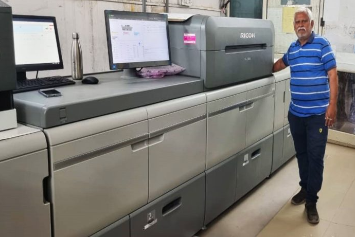 IPPTalk's tweet image. From a mere reprographic shop to a full-fledged #commercialprinting corner, Dhingra Photostat, based in Panipat, Haryana, got a new avatar as Dhingra Prints in 2017.

@MonotechSystems  @konicaminolta #digitalcolour #digitalpress

Read More... indianprinterpublisher.com/blog/2024/04/d…