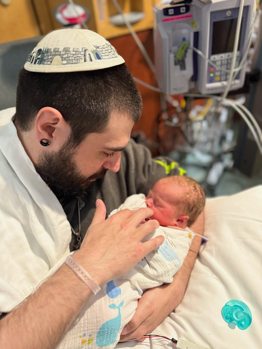 Born on Shabbat first born son (Malachi) I'm Yisrael welcome to the tribe son!🙏👶👶❤️🙏 Congratulations Mazal Tov 👶🥰🫶 🫶❤️❤️🕎✡️🕍✨✨✨✨✨