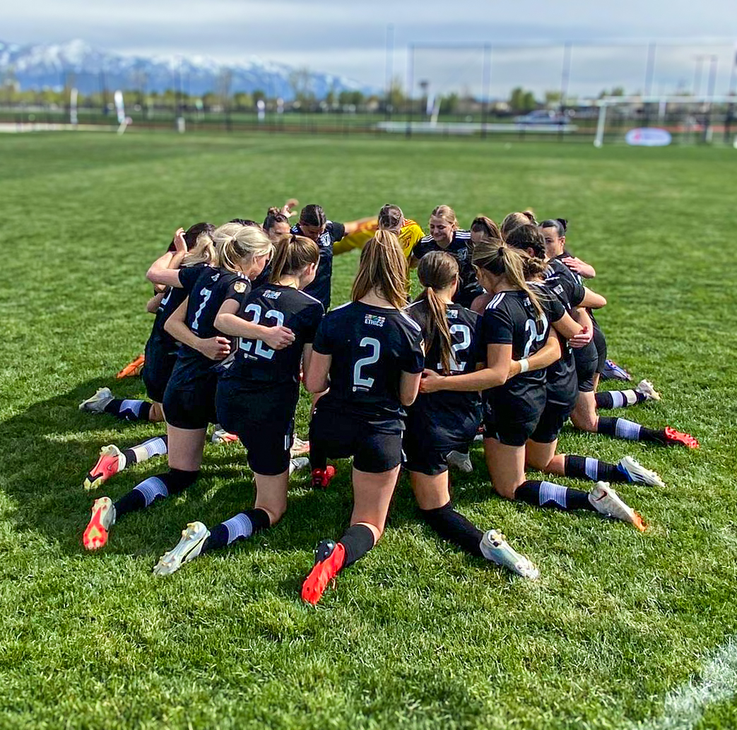 COMPETE 🇺🇸🇬🇧🇹🇿 Well done to our teams who fought hard at the State Cup, including our 06 Girls. They showed team-work is always so important 🤩👏 TRYOUTS start next month! 👇 📲 DM 📥 info.usa@7eliteacademy.com 🌐 7tryouts.com #7EliteSABA | #PlayerPathway
