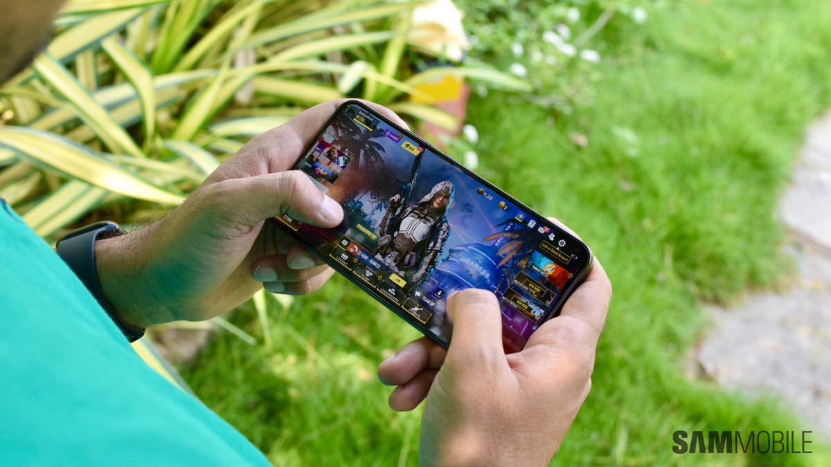 Are you a mobile gamer? Share your favorite smartphone game! 

#TeamGalaxy
#TeamSamsung
#Samsung
#Galaxy
#GalaxyS