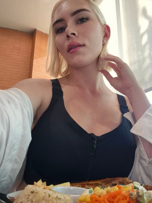 AFTER A HARD WORKOUT, I WANT TO EAT A LOT 😅😋  #eat #life #realLife #tits #food #dinner #aliceDali https://t<a href="/tag/eat"class="tags">#eat</a><a href="/tag/food"class="tags"><span>#food</span></a><a href="/tag/life"class="tags"><span>#life</span></a><a href="/tag/dinner"class="tags"><span>#dinner</span></a><a href="/tag/reallife"class="tags"><span>#reallife</span></a><a href="/tag/tits"class="tags"><span>#tits</span></a><a href="/tag/alicedal"class="tags"><span>#alicedal</span></a>