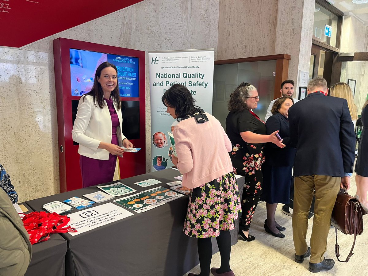 Get your #mymedicinelist & other resources from the National Quality & Patient Safety Directorate at @RCSI_Irl’s Medication Without Harm event. Today brings together healthcare professionals, researchers, patients & the public to share current evidence on medication safety.