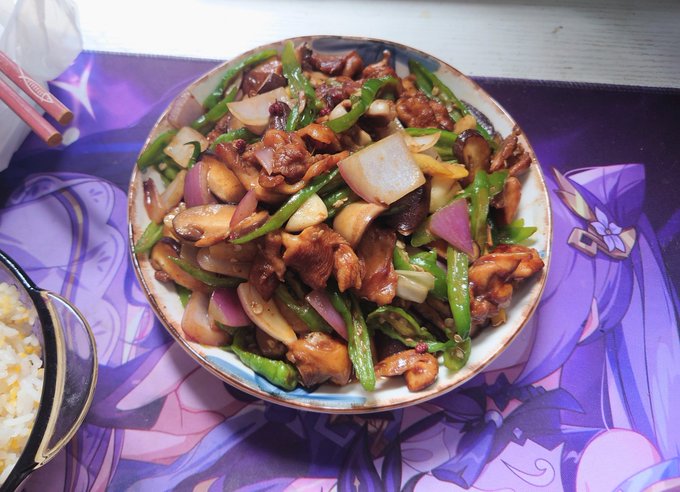 在外是小烧鸡，在家是小厨娘 https://t.co/ZWp4JFLsXn<a href="/tag/%E4%BC%AA%E5%A8%98"class="tags"><span>#伪娘</span></a>