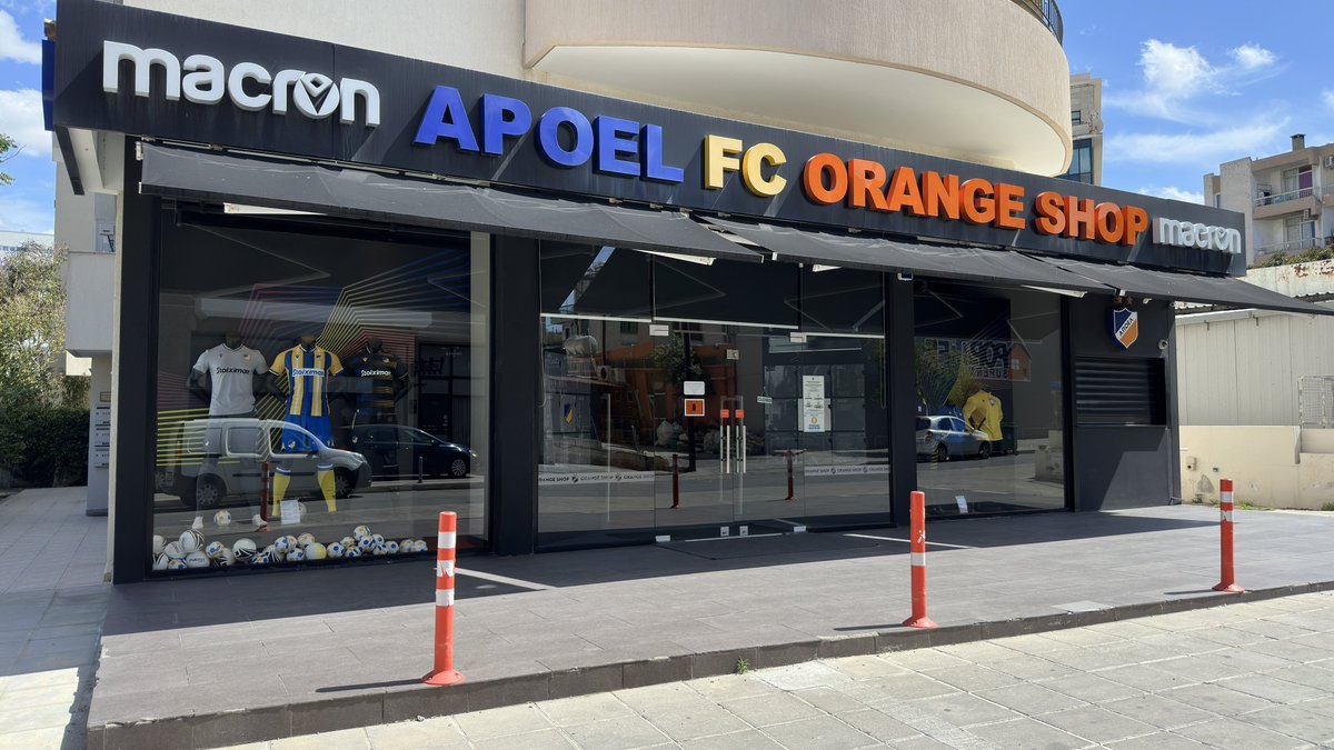 Το #OrangeShop μετακομίζει σε νέα τοποθεσία και μεγαλώνει σε χώρους και πλήθος γαλαζοκίτρινων προϊόντων. Λεπτομέρειες εντός της βδομάδας. Λόγω της μετακόμισης, το #OrangeShop στην οδό Μιχαλακοπούλου, έκλεισε τις εργασίες του. Το orangeshop.com.cy, λειτουργεί κανονικά.