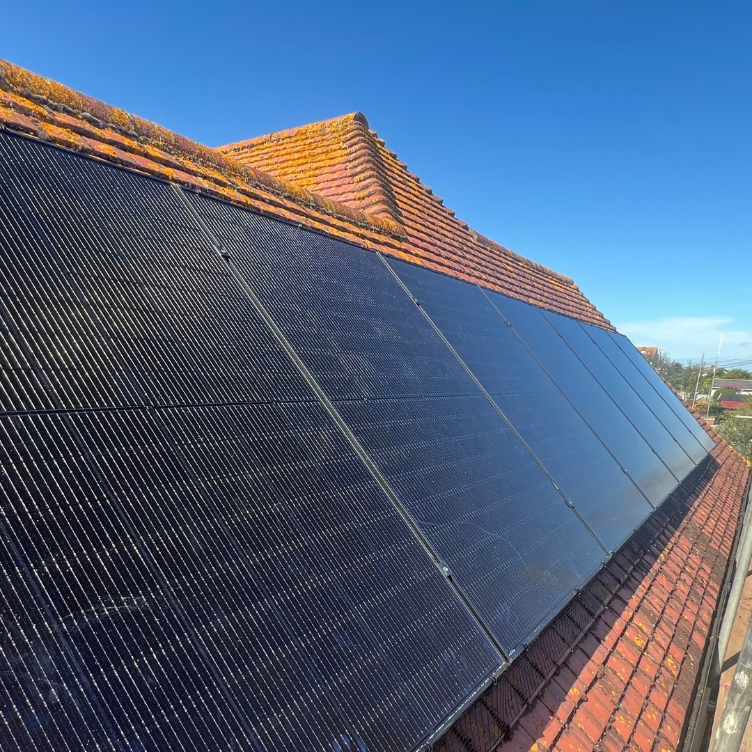 A 6 Panel install from a sunny day recently!🎉

With the weather improving, we encourage everyone to make the most of these high-generation days!🌞

 #solar #solarpower #solarsystem #renewableenergy #solarpanels #carbonfootprint