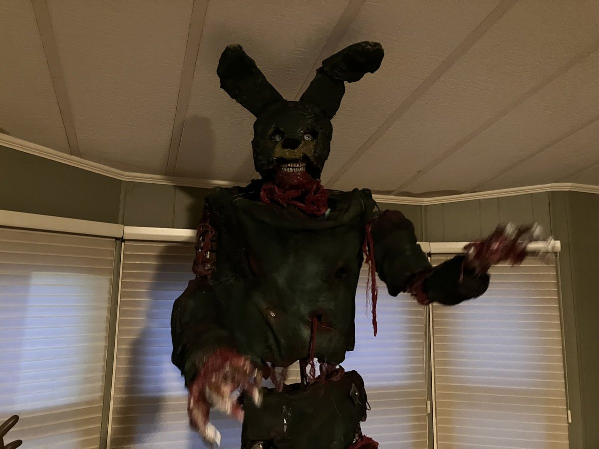 SinisterScribbles tweet media