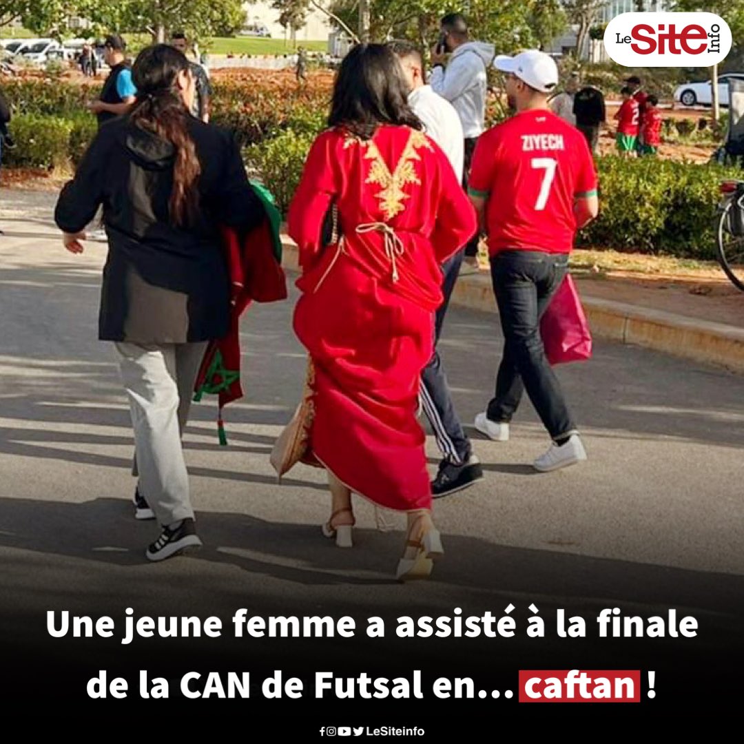 🚨📸| Insolite - Une jeune femme (supportrice des Lions de l’Atlas) a été aperçue à la salle omnisports Moulay Abdellah, pour la finale de la CAN de Futsal, en…caftan marocain ! 🇲🇦🤩