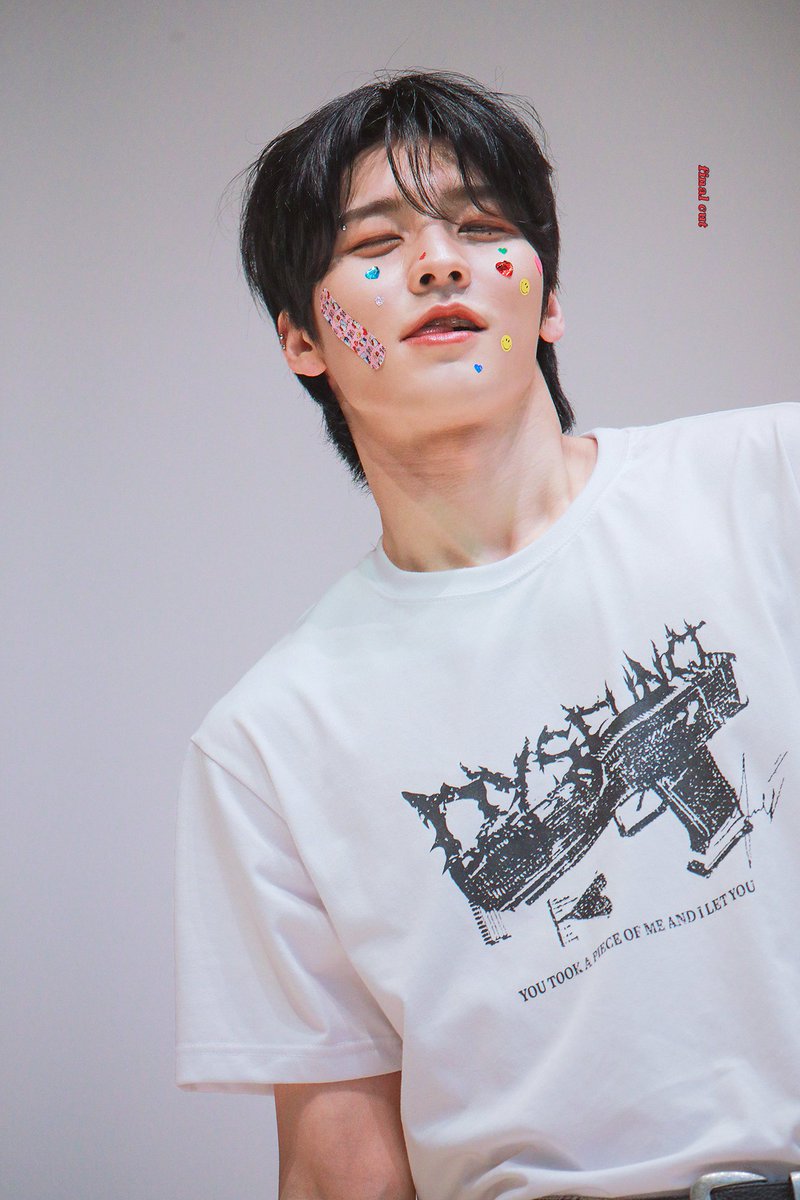 240418 애플뮤직 팬사인회

EYE CANDY  ㅋㅋ 

#배너 #곤 #이원서 #원서 #VANNER #GON #곤쳤다 <a href="/VannerOfficial/">VANNER 배너</a>