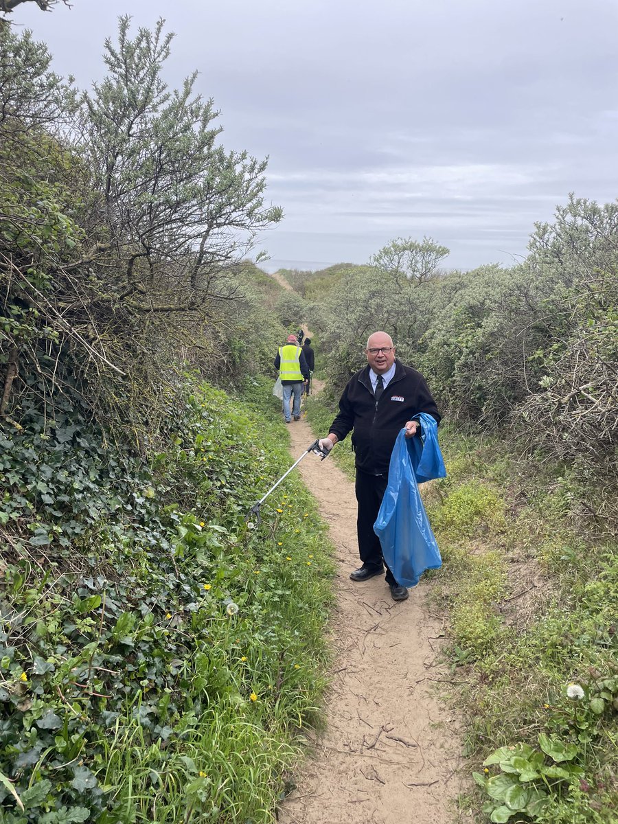 Brean Leisure Park tweet media