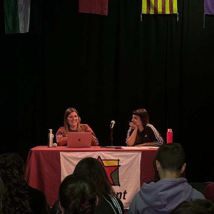 Dissabte vam celebrar els 20 anys de lluita d'Endavant Sabadell. 

Amb una jornada de formació, festa, camaraderia i la lamentable visita constant de la policia del PSC.