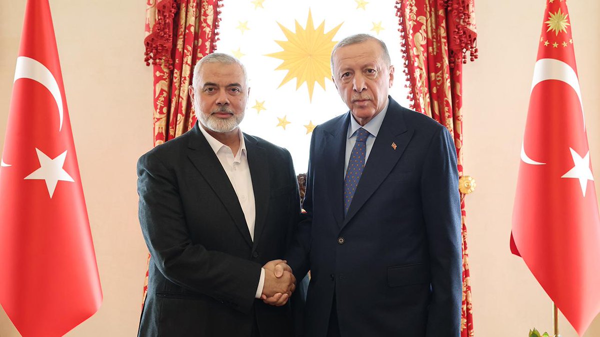Katar merkezli Al-Araby Al-Jadeed:

💢 Önümüzdeki günlerde İsrail ile Hamas arasındaki müzakerelerde Türkiye'yi arabulucu olarak görebiliriz.

💢 Hamas, Katar-Mısır yerine görüşmelerde Türkiye'nin aktif rol almasını istiyor.