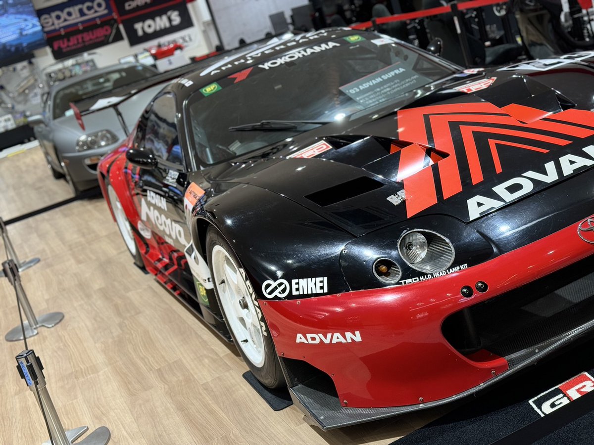 エラカー　アドバン　２台セット 2 4WH｜ドアハンガー｜ダイケン（DAIKEN） – イブニーズ.com