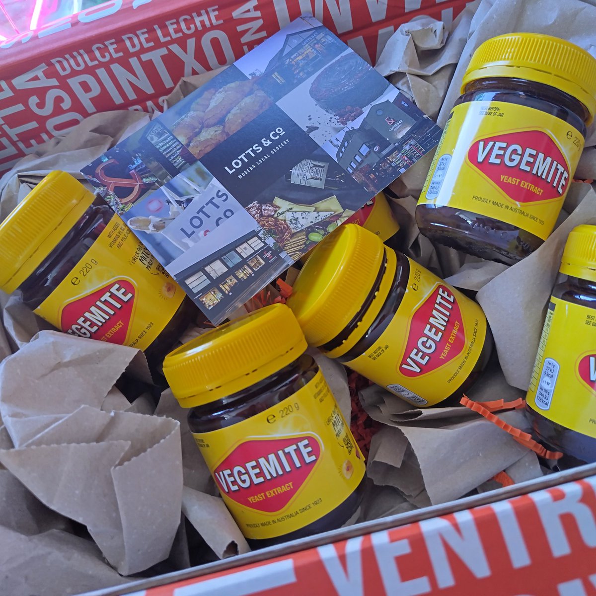 Liquid Curiosity tweet media