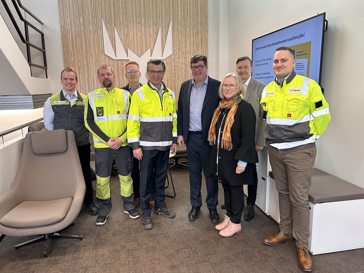 Työministeri Satonen oli tänään vierailulla Mäntän tehtaallamme tutustumassa pehmopaperin valmistukseen. Keskustelimme mm. roolistamme alueellisena työllistäjänä sekä 100M€ investointiohjelmastamme.