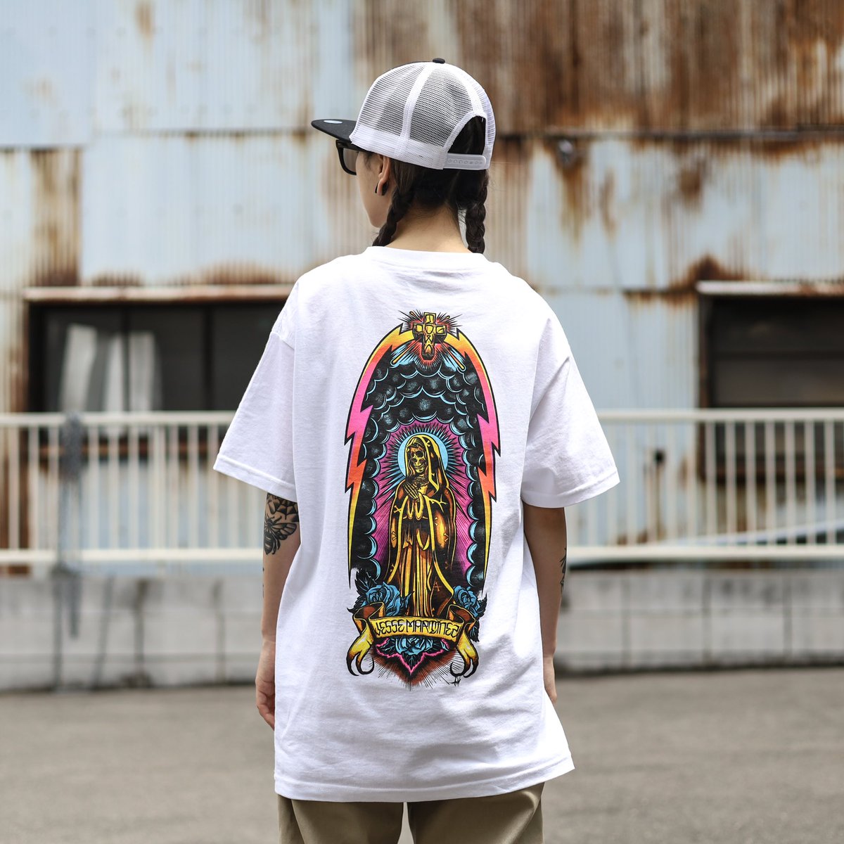 Feelin_osaka's tweet photo. 【DOGTOWN】JESSE MARTINEZ GUADALUPE HANDSHAKE TEE (WHITE)
149cm Mサイズ着用
https://t.co/o0YbhtNKT5
#JESSEMARTINEZ シグネチャーグラフィック。
大人気S/S TEE入荷しております!!
完売必至!狙っている方はお早めに!
#dogtown https://t.co/ZvXTr4MLcg