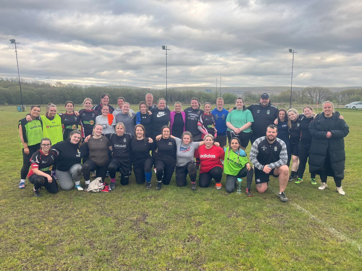 Our womens team are looking for a game of touch rugby as part of their development. If anyone is interested, please message us @AllWalesSport @CymunedScarlets @WRU_Scarlets @WRU_Community