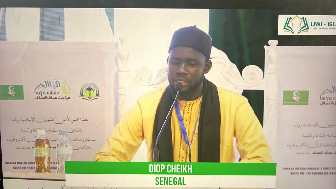 Le Sénégal à l'honneur au Rwanda, notre compatriote Cheikh DIOP a remporté, hier 21 avril 2024, le premier prix de la 11eme Edition du Concours international de Coran du Rwanda, sur les 51 candidats, venant de 30 pays. Il a été reçu ce lundi par l’Ambassadeur Doudou SOW