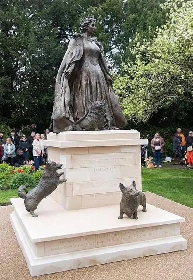 It’s so sad that nobody from the royal family could be bothered to attend the unveiling of the Queens memorial statue. Queen Elizabeth literally sat in the rain at the statue unveiling of her father. She also attended her mother’s. The monarchy and traditions really died with…