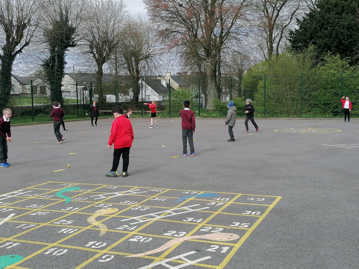 4th class playing tennis with Olwyn today @ActiveFlag