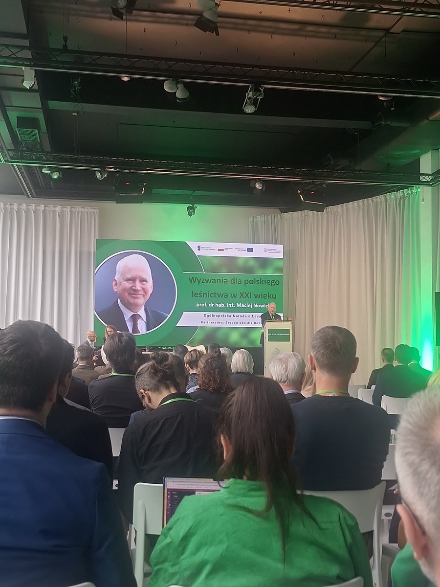 Centrum2024's tweet photo. Jesteśmy na Ogólnopolskie Naradzie o Lasach. Będziemy dokładali się do tego, żeby z tego spotkania (i być może- serii spotkań) powstały dobre rozwiązania dla polskich lasów. https://t.co/NTFks5GKNx