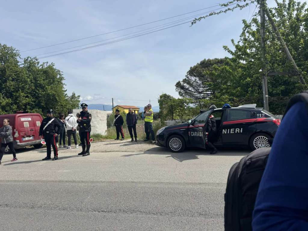 zazoomblog's tweet image. FOTO- Eboli bimbo azzannato e ucciso da pitbull: rilievi in corso nella casa - #FOTO- #Eboli #bimbo #azzannato zazoom.it/2024-04-22/fot…