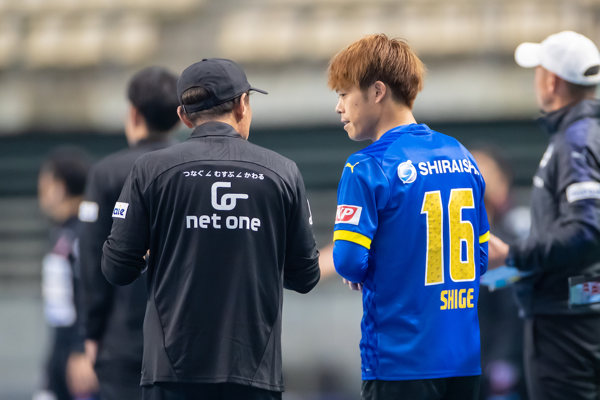 【#トリテン 更新】#trinita #大分トリニータ #三位一体

#勝利へのカギ にJ2第11節H #いわきFC 戦で前十字靭帯損傷からの復帰を果たした #茂平 選手の記事を掲載しました🖊️

【ピッチサイド小話】319日ぶりの公式戦のピッチ。おかえり、茂平OLE！
oita-trinita.co.jp/toriten/key/20…