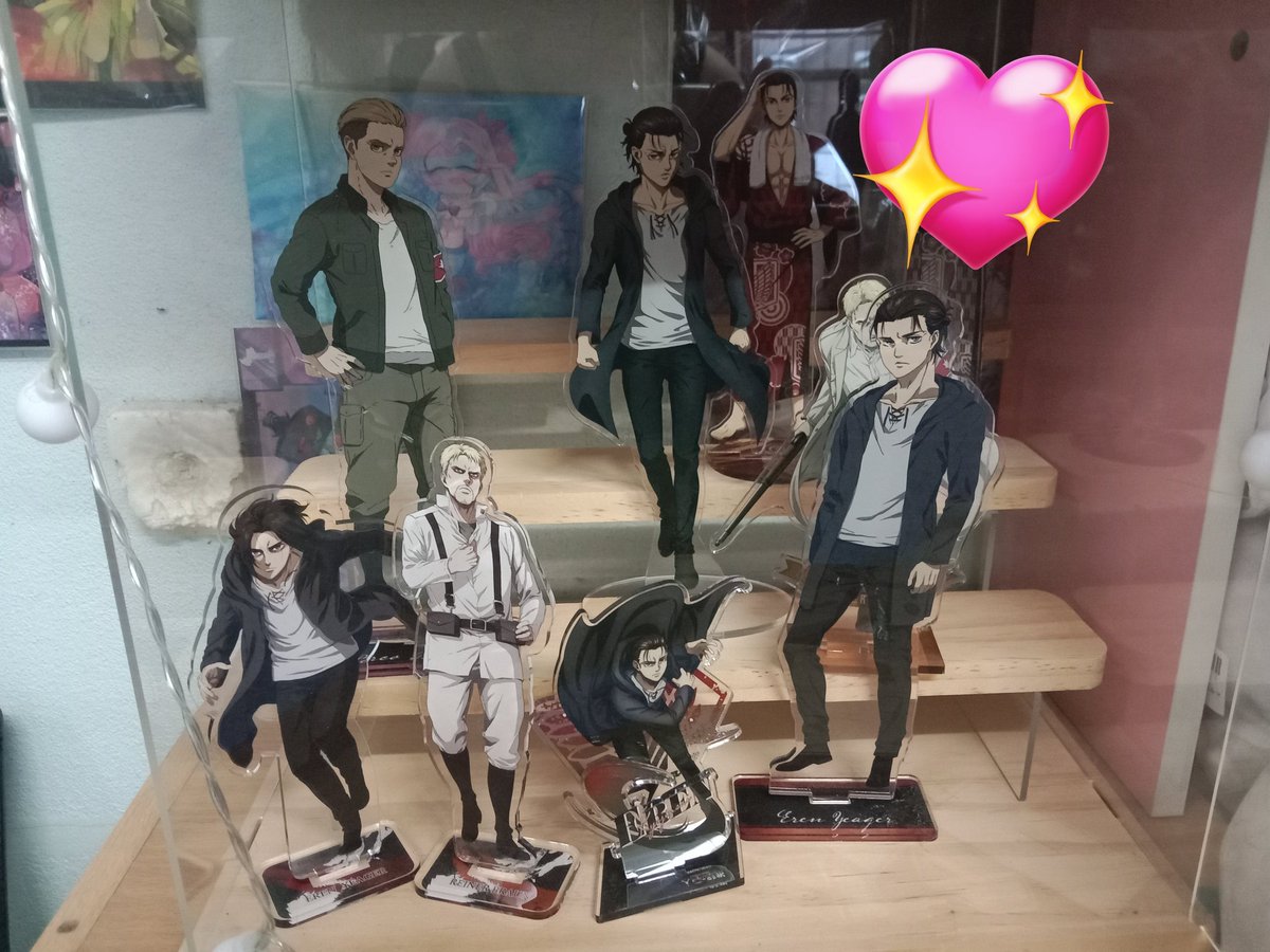 #ตลาดนัดไททัน #Euraysiaขายของ 

ขายแสตนดี้มือ 2 **พร้อมส่ง**
สภาพตั้งโชว์ค่ะ 

ราคา 450-600 บาท/แต่ละชิ้นไม่เท่ากัน

มี เอเรน ไรเนอร์ พอร์โก้ 

ใครสนใจชิ้นไหนสอบถามได้ค่า 🥺💓