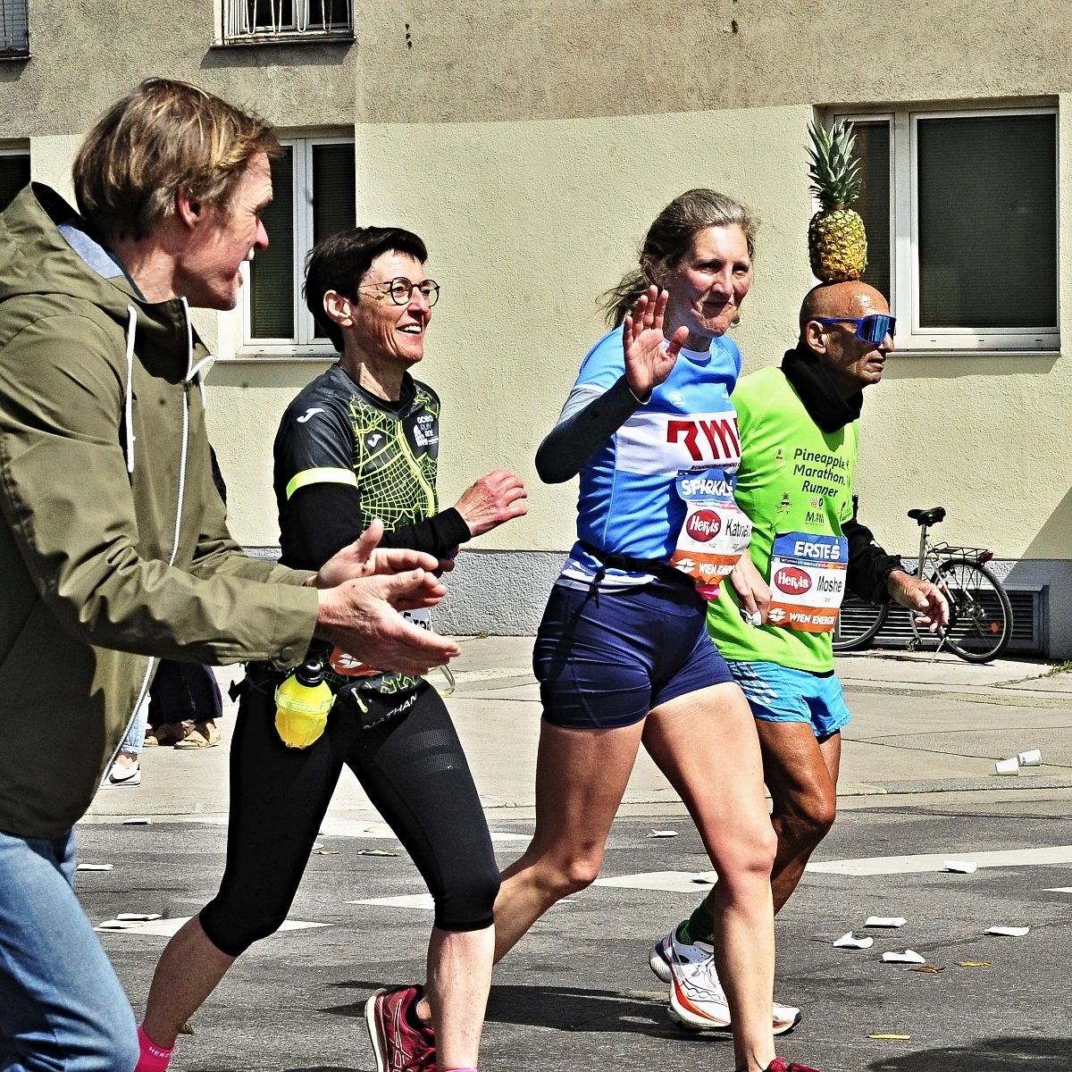 apex_archive's tweet image. Wenn @HisGurkness das nur sehen könnte ! ;D

#Ananas #vcm #marathon #sports #bringensieihrLieblingsobstinsSpiel