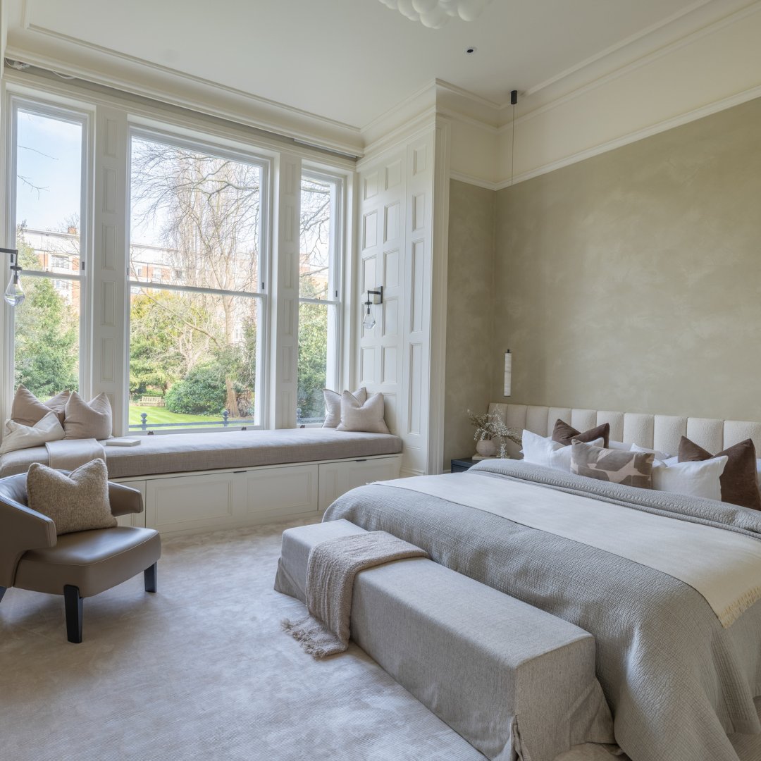 Introducing our Property of the Week in Hamilton Terrace!

Situated on one of the most prestigious streets in St John’s Wood is this impressive 3 bedroom apartment (177.3 sq m / 1,908 sq ft).

Asking Price: £4,250,000
Contact us to view! 

 #StJohnsWood #NW8 #LondonProperty