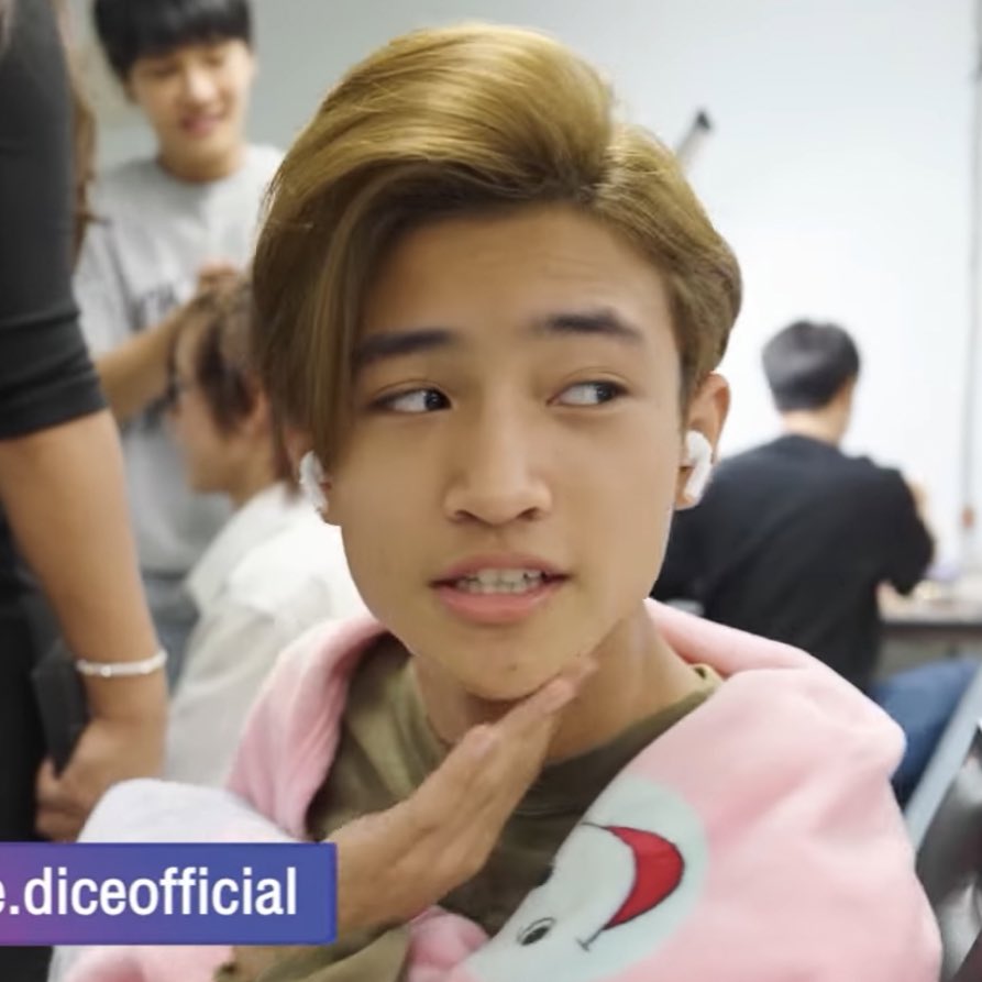 จพอ₍ ⺣̤̬ ྀི₎ (slow) tweet media